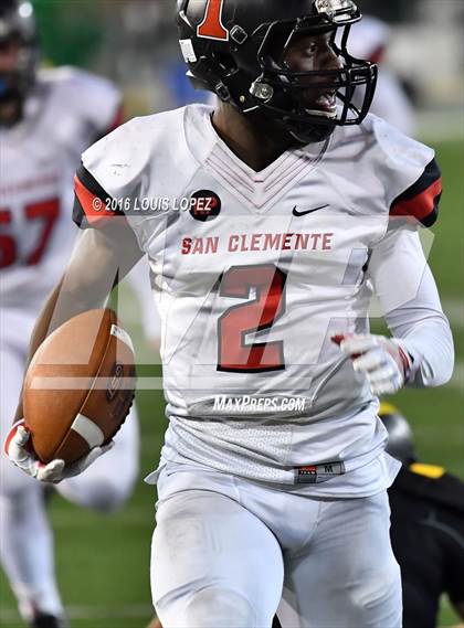Thumbnail 2 in Del Oro vs. San Clemente (CIF State Division 1A Final) photogallery.