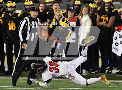 Thumbnail 2 in Del Oro vs. San Clemente (CIF State Division 1A Final) photogallery.