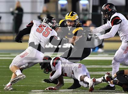 Thumbnail 3 in Del Oro vs. San Clemente (CIF State Division 1A Final) photogallery.