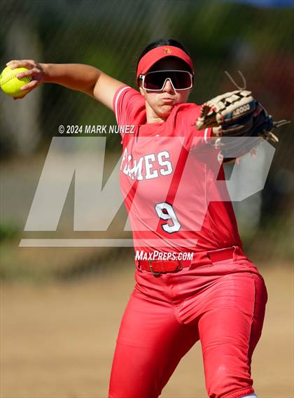 Thumbnail 2 in Lodi vs. Pleasant Grove (CIF SJS Division 1 Quarterfinal) photogallery.
