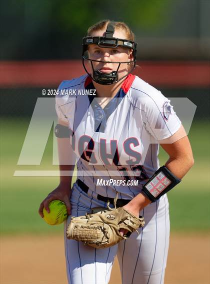 Thumbnail 2 in Lodi vs. Pleasant Grove (CIF SJS Division 1 Quarterfinal) photogallery.