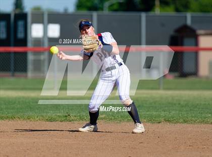 Thumbnail 3 in Lodi vs. Pleasant Grove (CIF SJS Division 1 Quarterfinal) photogallery.