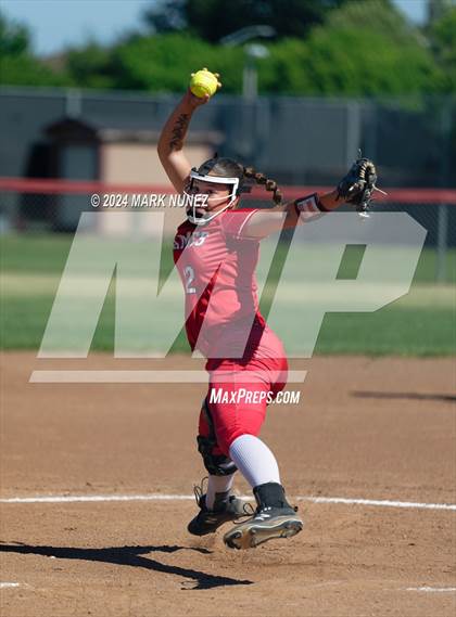 Thumbnail 2 in Lodi vs. Pleasant Grove (CIF SJS Division 1 Quarterfinal) photogallery.