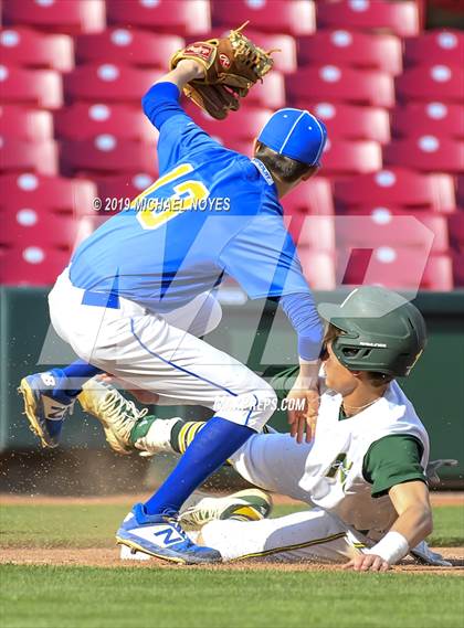 Thumbnail 2 in Newport Central Catholic vs Archbishop McNicholas (Futures Showcase) photogallery.