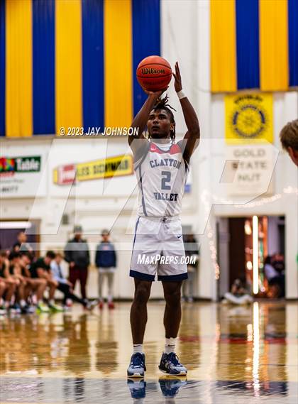 Thumbnail 3 in San Ramon Valley vs. Clayton Valley Charter (Gridley Invitational) photogallery.