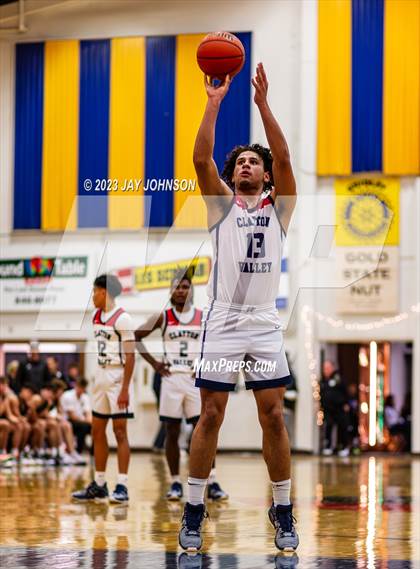 Thumbnail 2 in San Ramon Valley vs. Clayton Valley Charter (Gridley Invitational) photogallery.