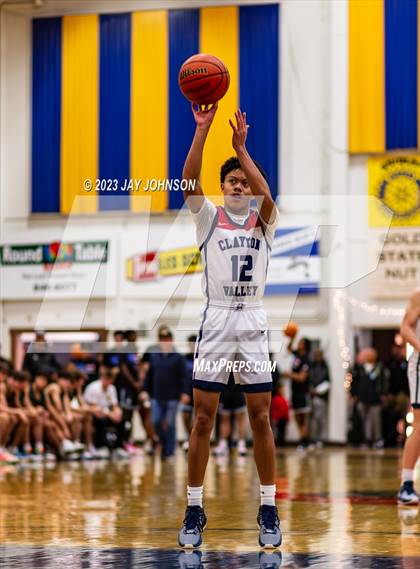 Thumbnail 1 in San Ramon Valley vs. Clayton Valley Charter (Gridley Invitational) photogallery.