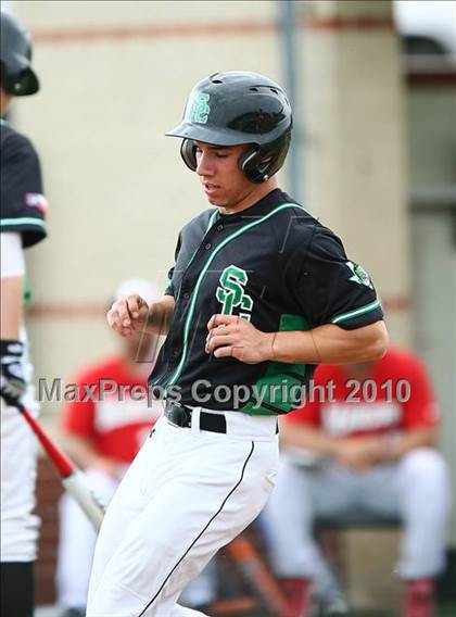 Thumbnail 2 in Marcus vs Carroll photogallery.