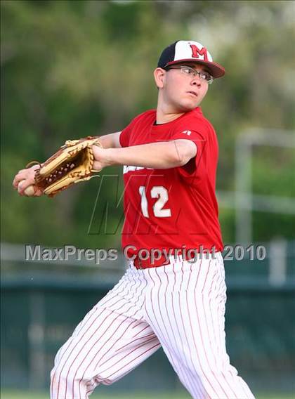 Thumbnail 3 in Marcus vs Carroll photogallery.