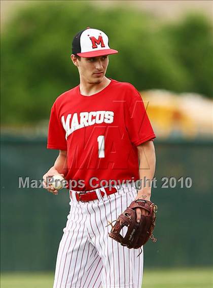 Thumbnail 3 in Marcus vs Carroll photogallery.
