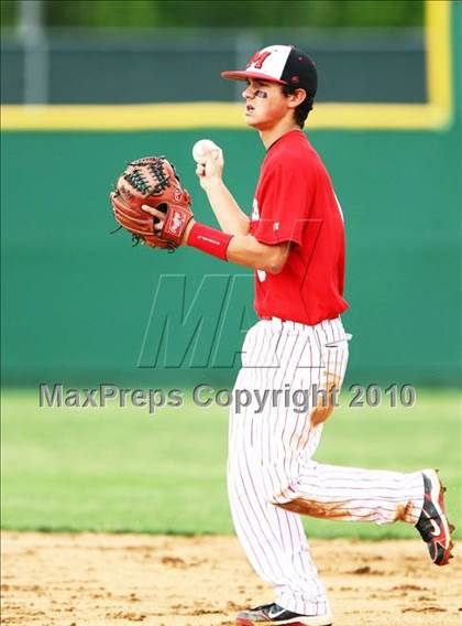 Thumbnail 2 in Marcus vs Carroll photogallery.