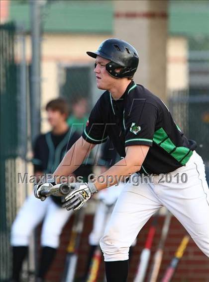 Thumbnail 3 in Marcus vs Carroll photogallery.