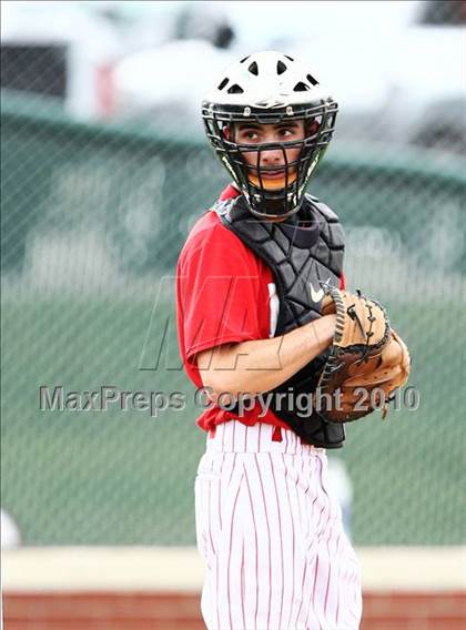 Thumbnail 2 in Marcus vs Carroll photogallery.