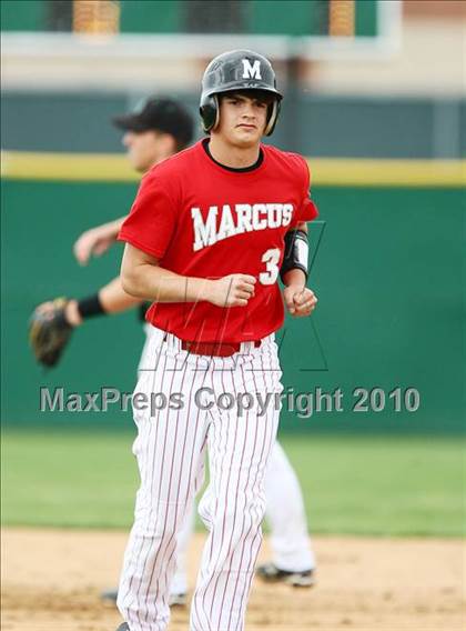 Thumbnail 3 in Marcus vs Carroll photogallery.