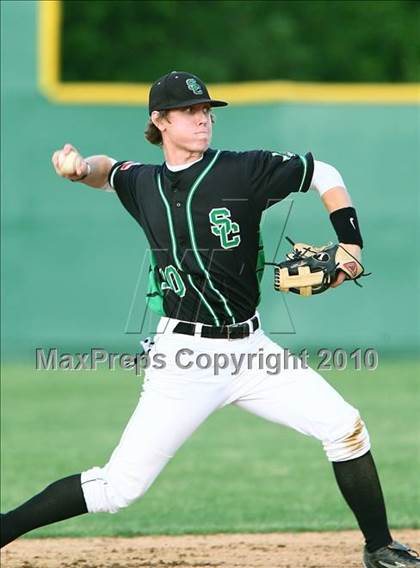 Thumbnail 1 in Marcus vs Carroll photogallery.
