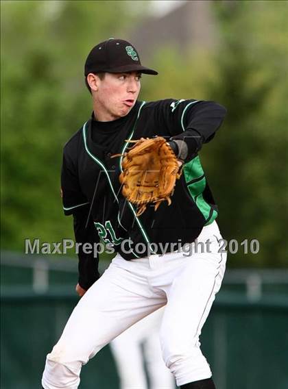 Thumbnail 2 in Marcus vs Carroll photogallery.
