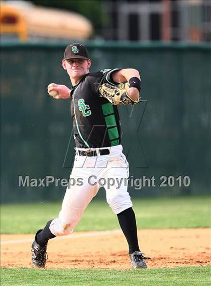 Thumbnail 1 in Marcus vs Carroll photogallery.