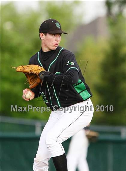 Thumbnail 1 in Marcus vs Carroll photogallery.