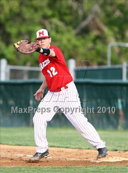 Thumbnail 3 in Marcus vs Carroll photogallery.