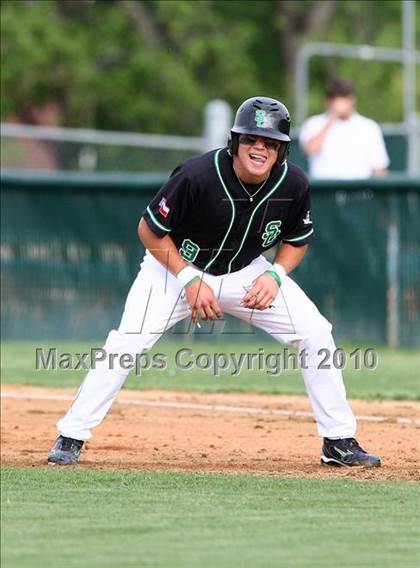 Thumbnail 1 in Marcus vs Carroll photogallery.