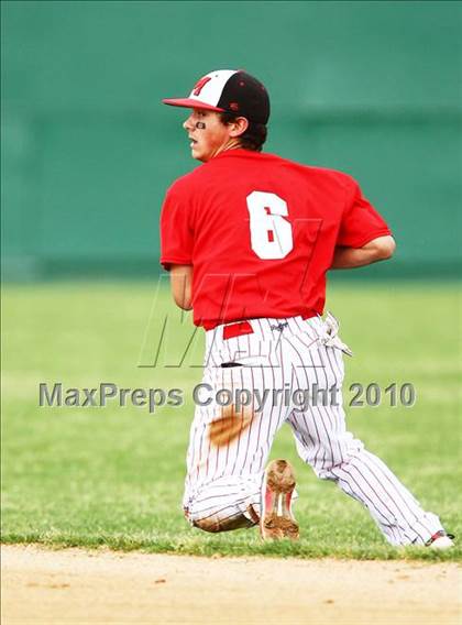 Thumbnail 1 in Marcus vs Carroll photogallery.