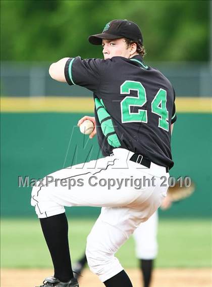 Thumbnail 1 in Marcus vs Carroll photogallery.