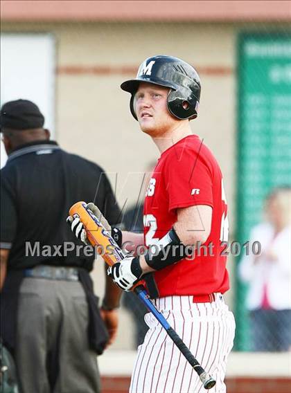 Thumbnail 1 in Marcus vs Carroll photogallery.