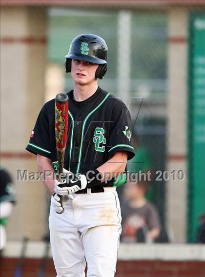 Thumbnail 2 in Marcus vs Carroll photogallery.