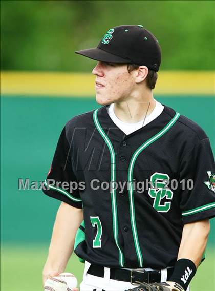 Thumbnail 3 in Marcus vs Carroll photogallery.