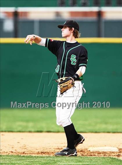Thumbnail 3 in Marcus vs Carroll photogallery.