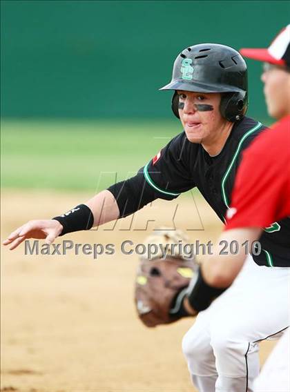 Thumbnail 1 in Marcus vs Carroll photogallery.