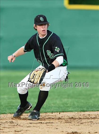 Thumbnail 1 in Marcus vs Carroll photogallery.