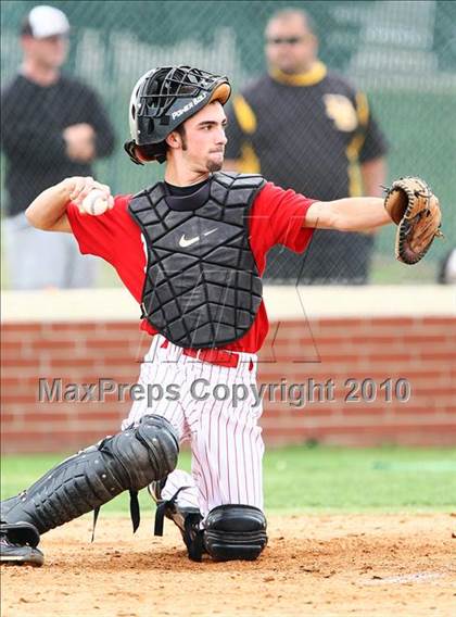 Thumbnail 3 in Marcus vs Carroll photogallery.