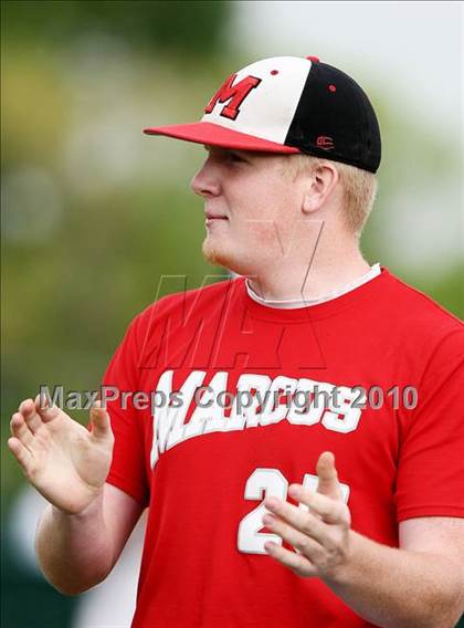 Thumbnail 2 in Marcus vs Carroll photogallery.