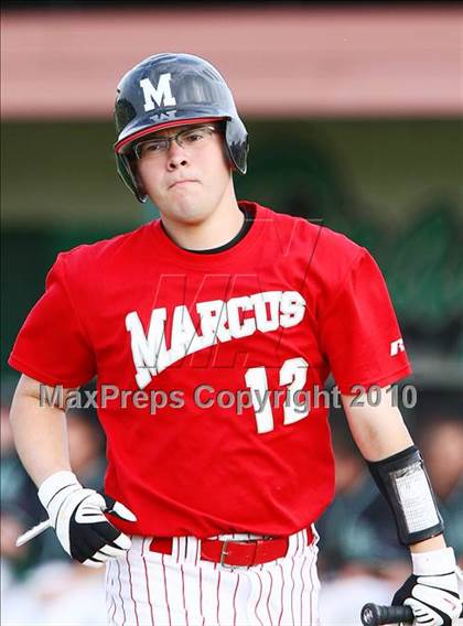 Thumbnail 3 in Marcus vs Carroll photogallery.