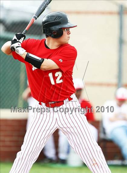 Thumbnail 1 in Marcus vs Carroll photogallery.