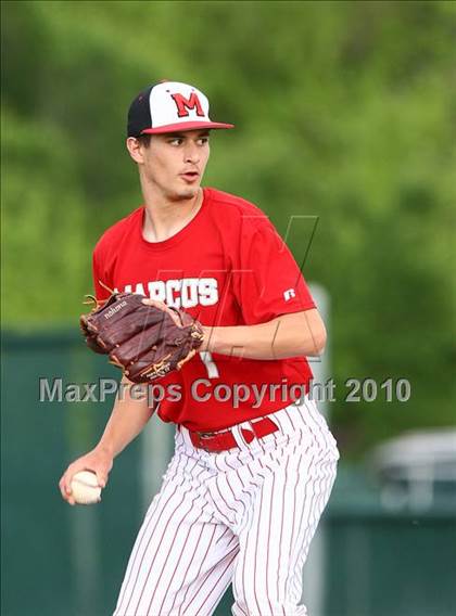 Thumbnail 1 in Marcus vs Carroll photogallery.