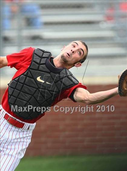 Thumbnail 1 in Marcus vs Carroll photogallery.