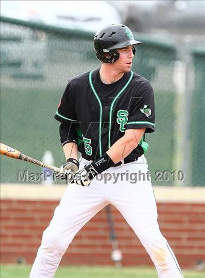 Thumbnail 2 in Marcus vs Carroll photogallery.