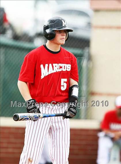 Thumbnail 2 in Marcus vs Carroll photogallery.