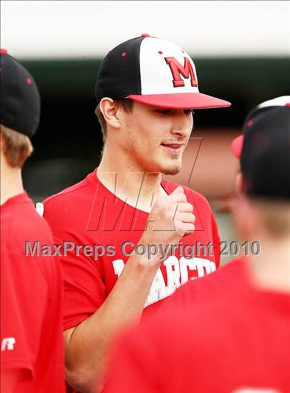 Thumbnail 1 in Marcus vs Carroll photogallery.
