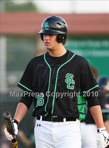 Thumbnail 3 in Marcus vs Carroll photogallery.