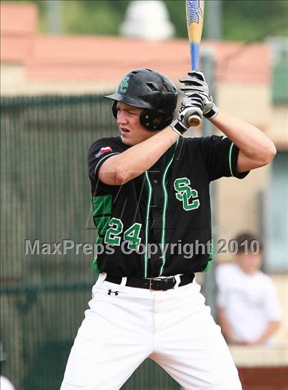 Thumbnail 2 in Marcus vs Carroll photogallery.
