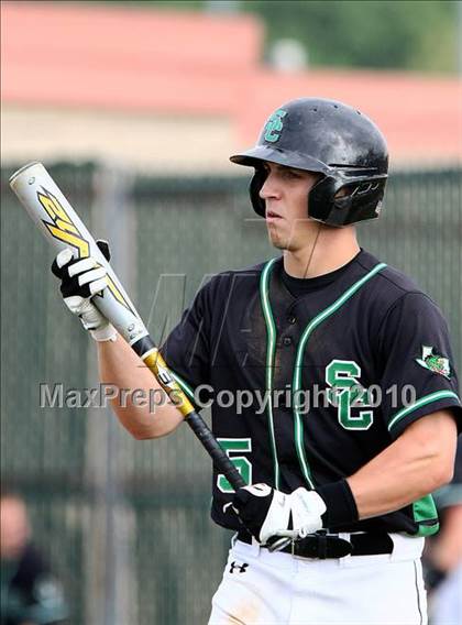 Thumbnail 2 in Marcus vs Carroll photogallery.