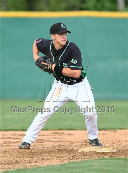 Thumbnail 3 in Marcus vs Carroll photogallery.
