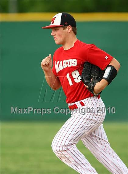 Thumbnail 2 in Marcus vs Carroll photogallery.