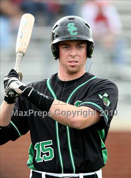 Thumbnail 3 in Marcus vs Carroll photogallery.