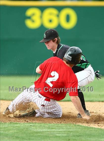 Thumbnail 2 in Marcus vs Carroll photogallery.