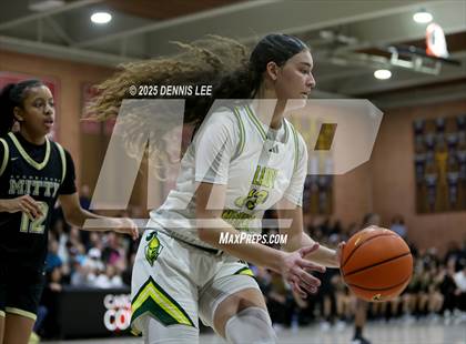 Thumbnail 1 in Archbishop Mitty vs. Ontario Christian (Sabrina Ionescu Showcase) photogallery.