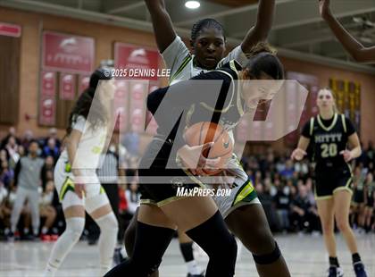 Thumbnail 2 in Archbishop Mitty vs. Ontario Christian (Sabrina Ionescu Showcase) photogallery.